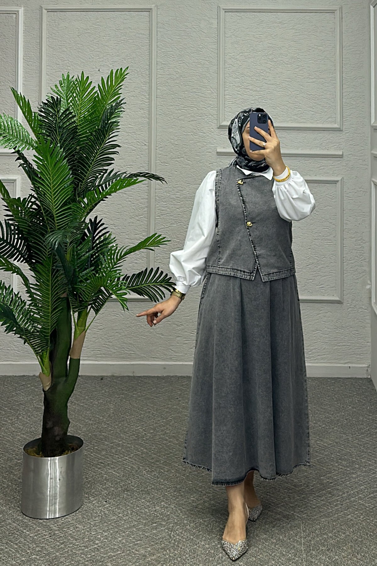 Gri Esil Etekli Takım