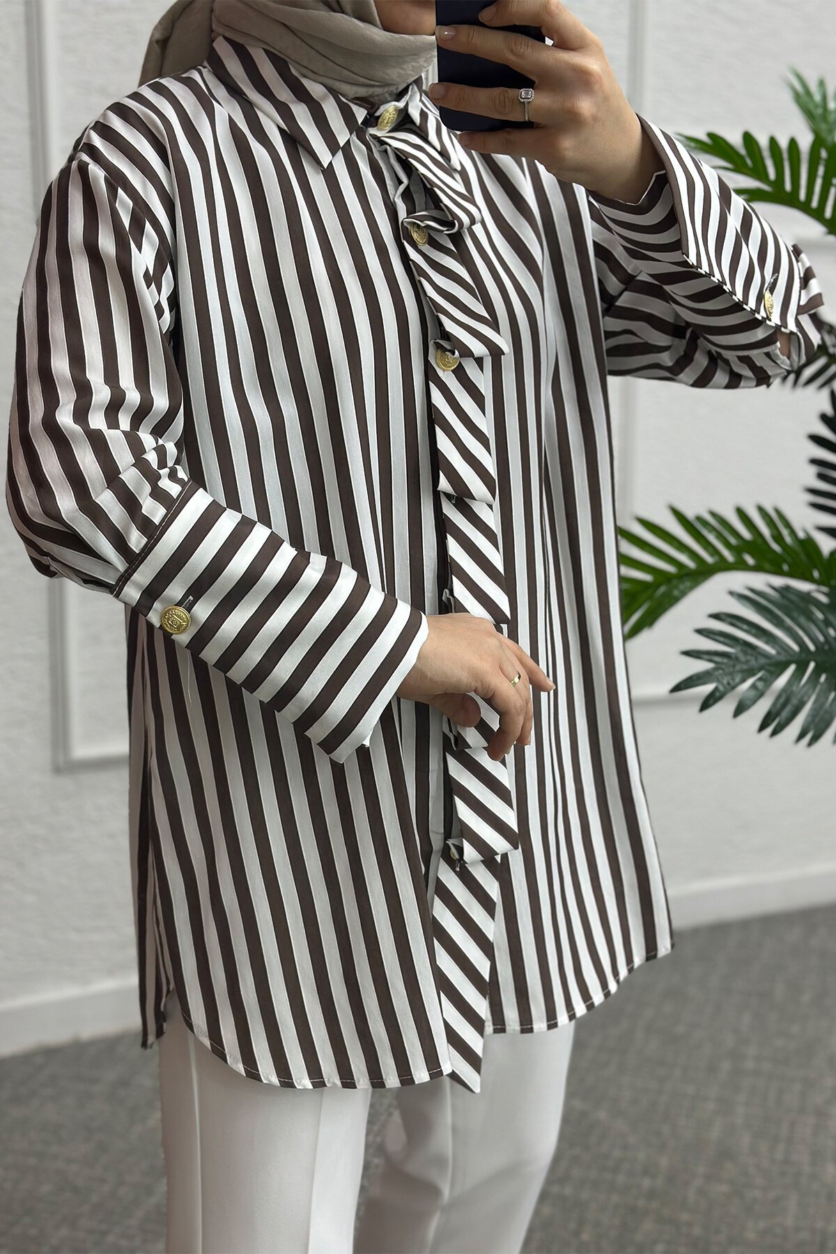 Kahve Rengi Çizgili Gömlek