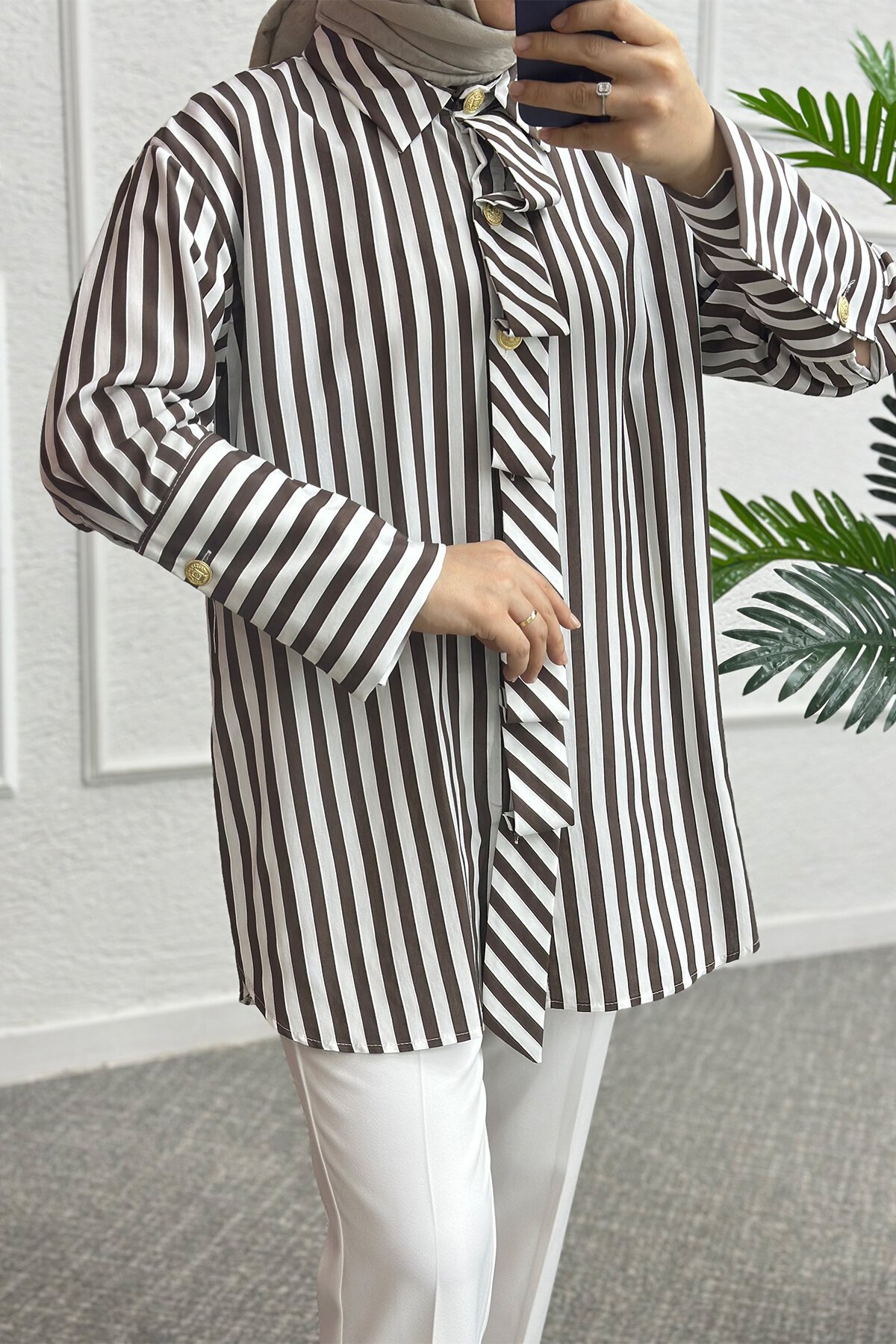 Kahve Rengi Çizgili Gömlek