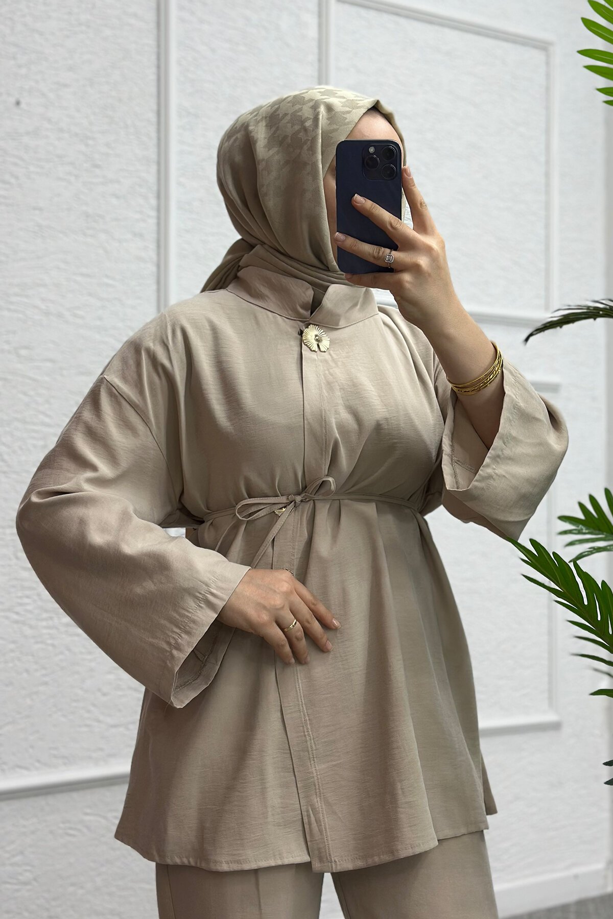 Krem Eliz Pantolonlu Takım