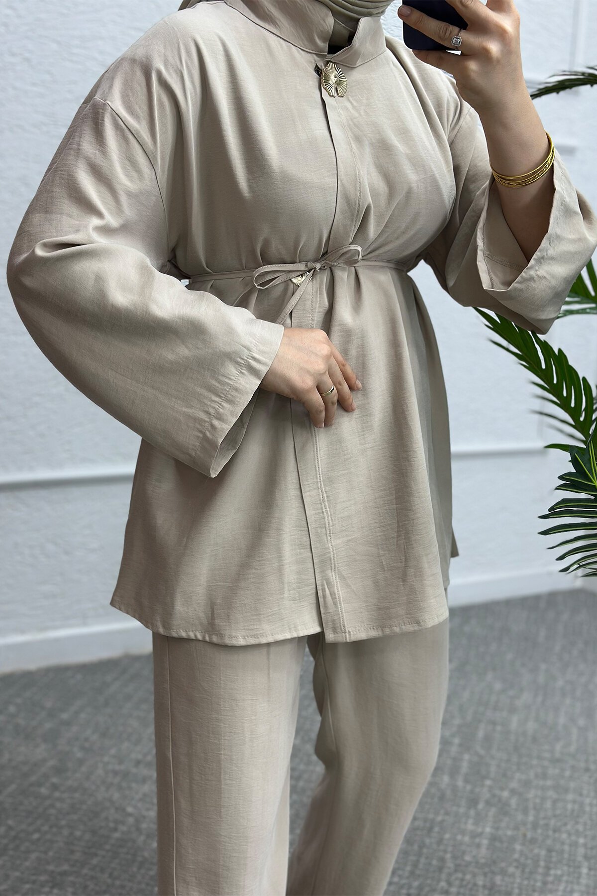 Krem Eliz Pantolonlu Takım