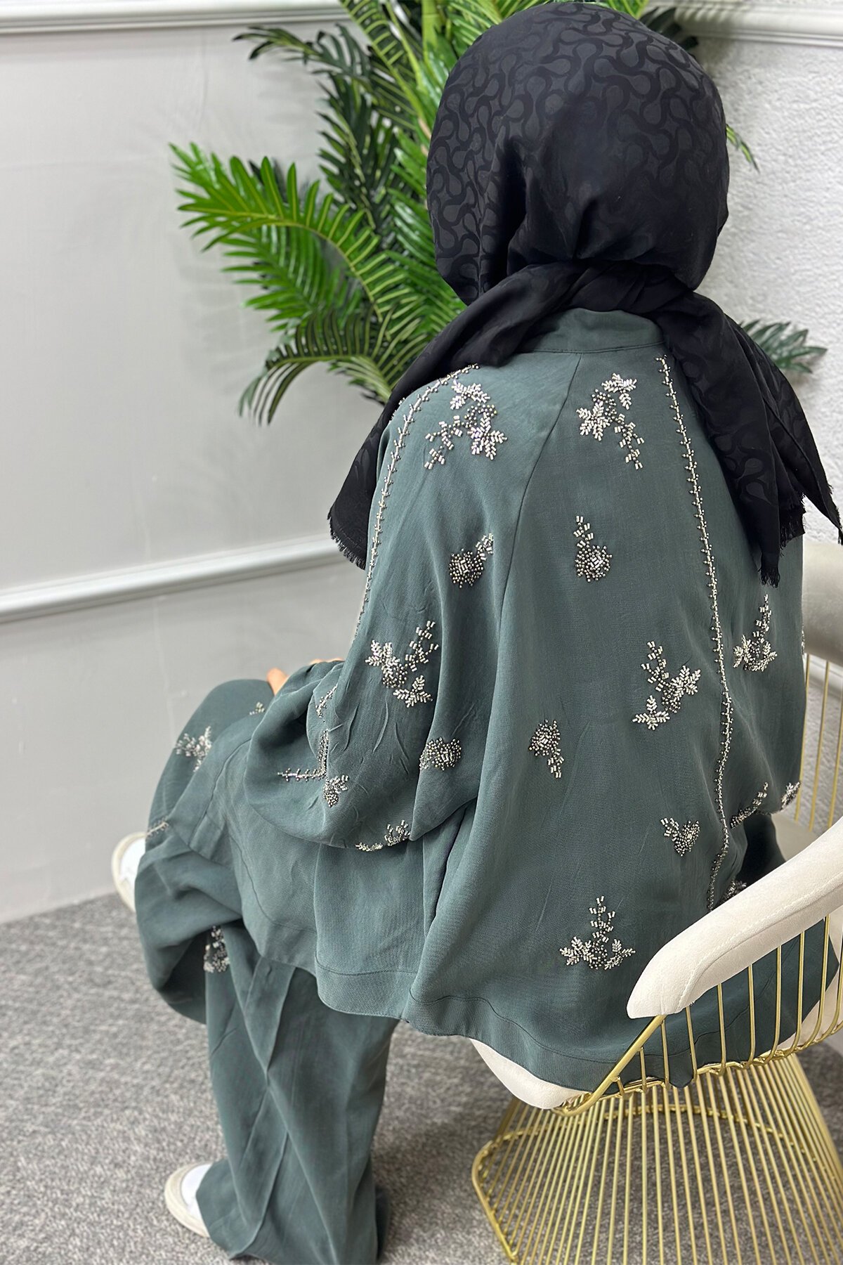 Petrol Yeşili İşlemeli Takım