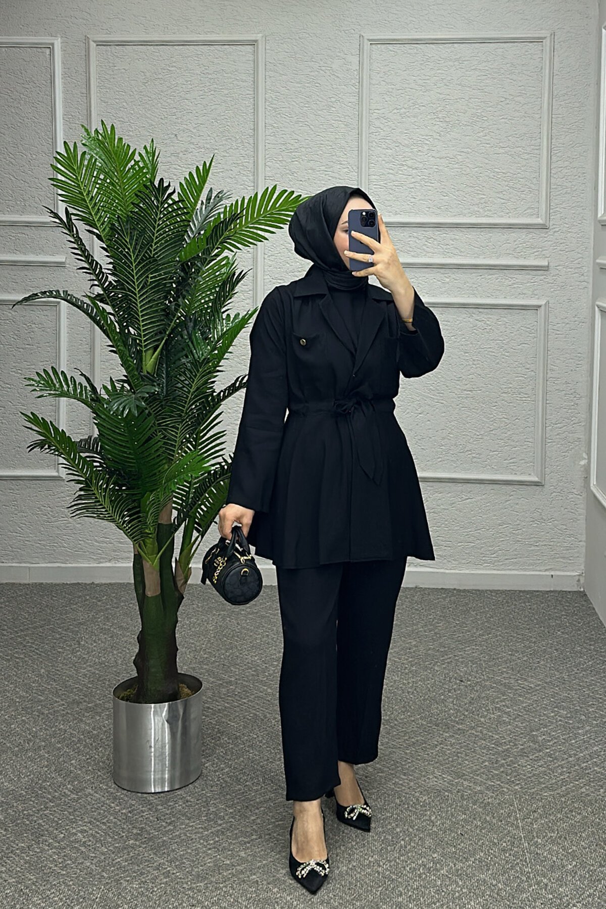 Sade Siyah Pantolonlu Takım