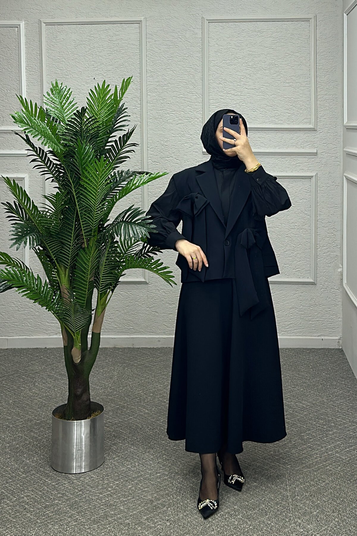 Siyah Fiyonk Etekli Takım