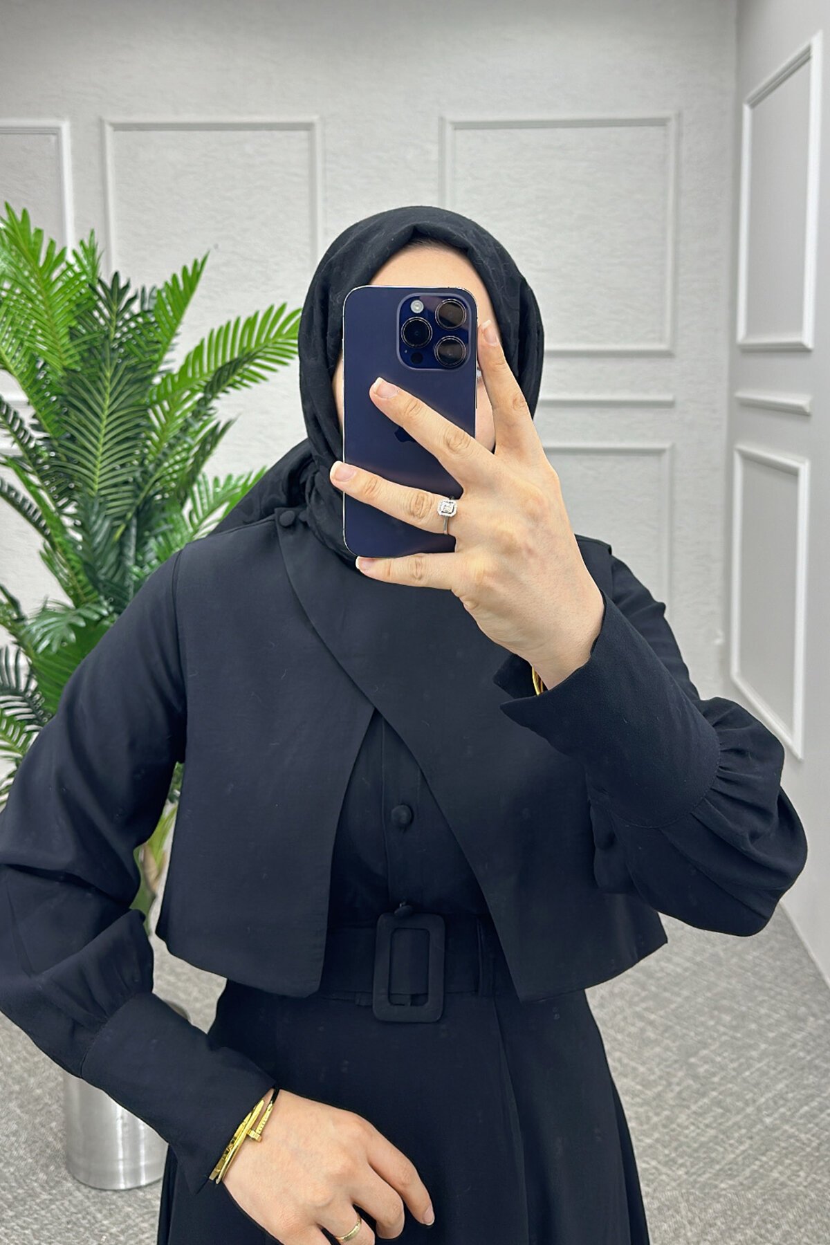 Siyah Moile Etekli Takım