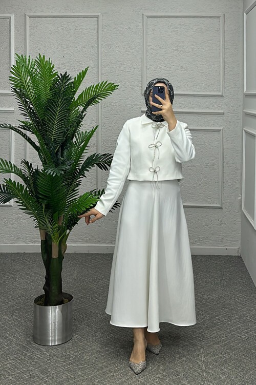 Beyaz Solo Etekli Takım